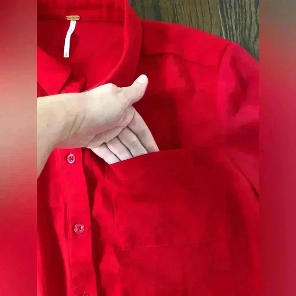 Free People Women’s S Red Button-Down Tulip Back Blouse w/Sheer Sleeves/Bottom - Picture 6 of 13